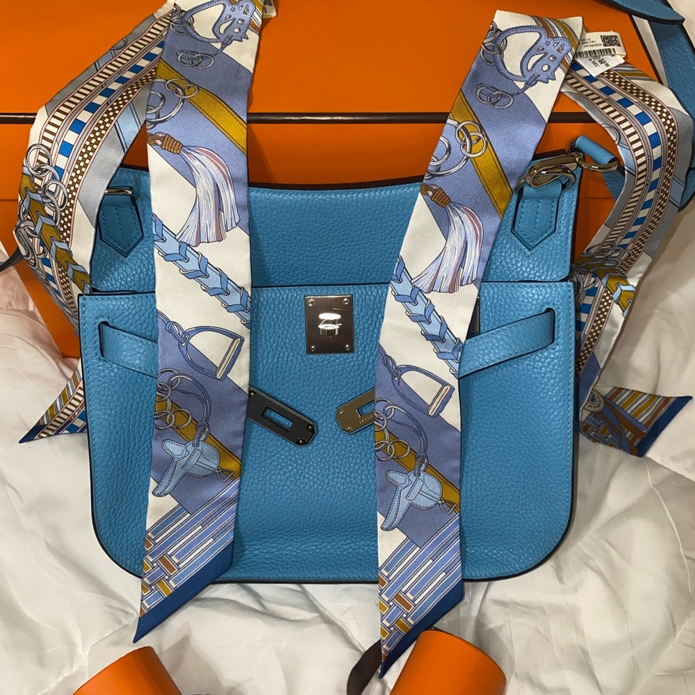 1 NWT HERMÈS Brides et Gris-Gris Twilly Bleu Jean / Blanc / Miel